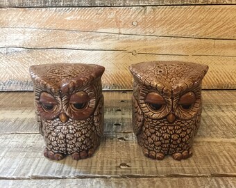 Vintage Kitchen, Mid Century Storage, Owl Salt and Pepper Shakers, Vintage Ceramic Salt and Pepper Shakers