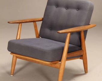 Hans Wegner GE-240 Cigar Chair in Oak