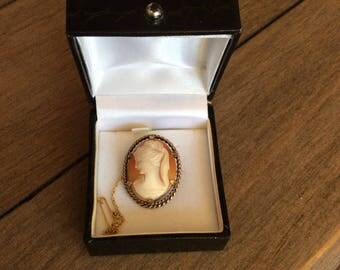 Beautiful rolled gold Cameo brooch