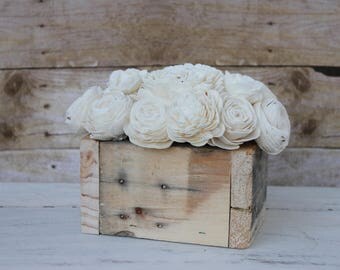 Natural White Sola Wood Flower Centerpiece Pallet Wood
