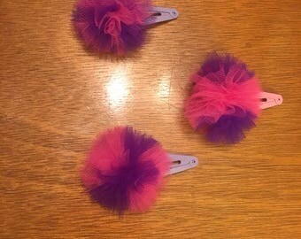Tulle pom pom snap clips