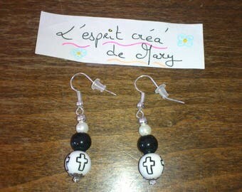 Quartet of beads, black cross earrings and white