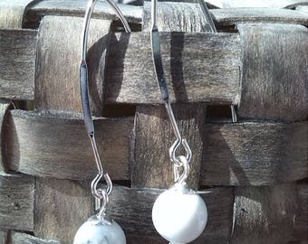 Romantic earrings, Howlite bead