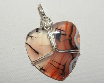 Agate heart wire wrapped pendant