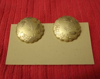 Lucite Button Clip On Earrings