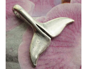 1 Pendentif queue de baleine métal argent
