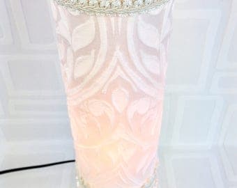 Lampe de table / veilleuse/ lampe blanche et crème/unique / fait main/éclairage/night light/home decor/les lampes de marie