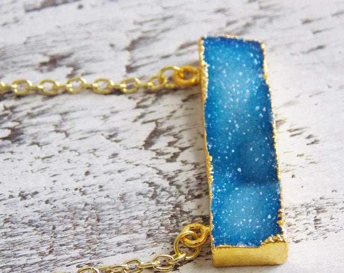 Druzy Necklace Rectangle Druzy Bar Necklace Gold Edged Druzy Pendant Blue Color Stone Gold Edged Druzy Stick Jewelry Mineral Boho Necklace
