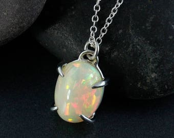 ON SALE Milky White Australian Opal Necklace - 925 Silver - Oval Opal Necklace
