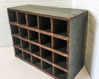 Vintage Solid Wood Pigeon Hole Cabinet 20 Cubbies Craft Storage Office Mail Sorter Organizer