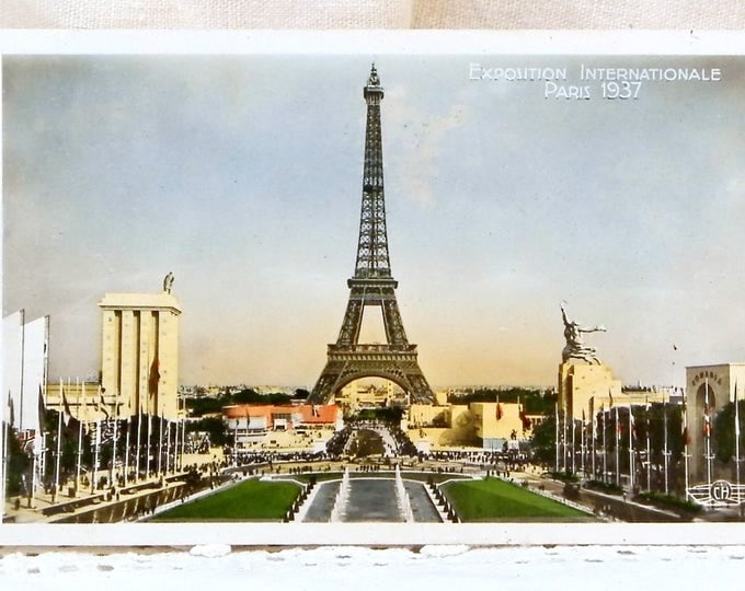 Vintage French Color 1930s Postcard of the Eiffel Tower and the International Exhibition in 1937 in Paris France, Art Deco Architecture