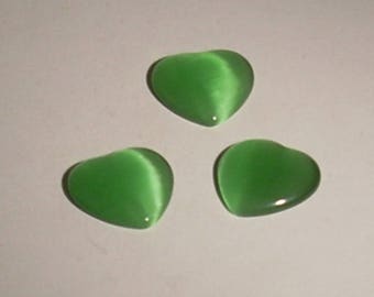 Heart 15mm Green cat's eye glass cabochon