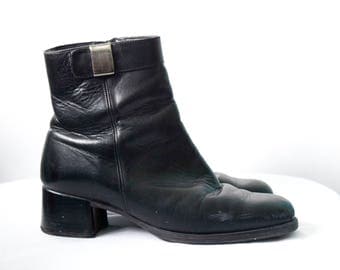 Vintage black leather boots | size 7.5/8 US