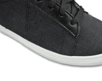 Vegan Black Sneaker - Canvas Sneaker - Sneaker in tessuto di Ortica - Nettle's fibre Sneaker - BellaStoria Vegan