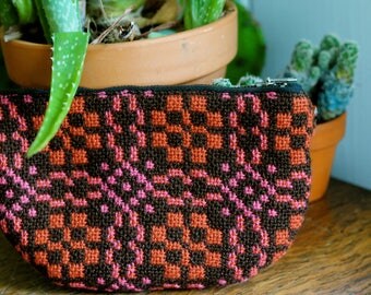 Vintage Tapestry Change Purse/ 1960s- 1970s change purse