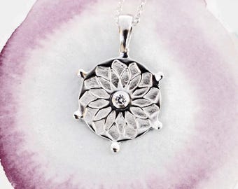 Petit Mandala Soleil & Lumière, bijou argent sterling, collier zen