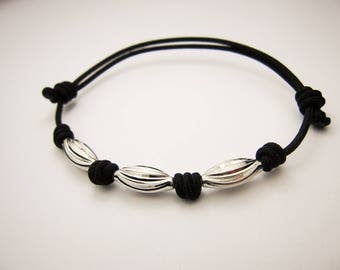 Black String Bracelet, Minimalistic Bracelet, Mens Bracelet, Unisex Bracelet, Adjustable bracelet, Simple Knot Bracelet, Single String