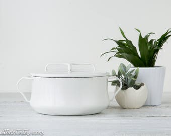 White Dansk Kobenstyle Enamel Casserole with Cover - Midcentury Baking Dish - MCM Dutch Oven from France - Jens Quistgaard