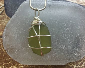 Citron seaglass pendant