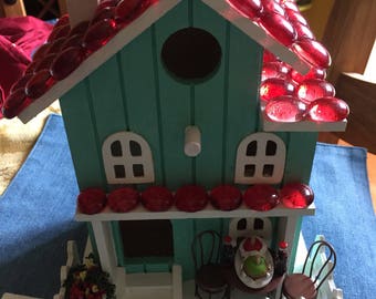 Gumdrop Birdhouse with Candied Apples