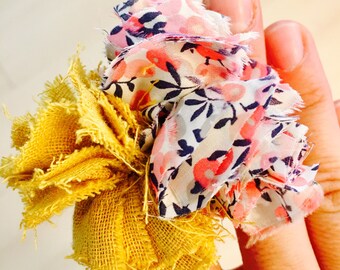 Liberty pom pom elastic band