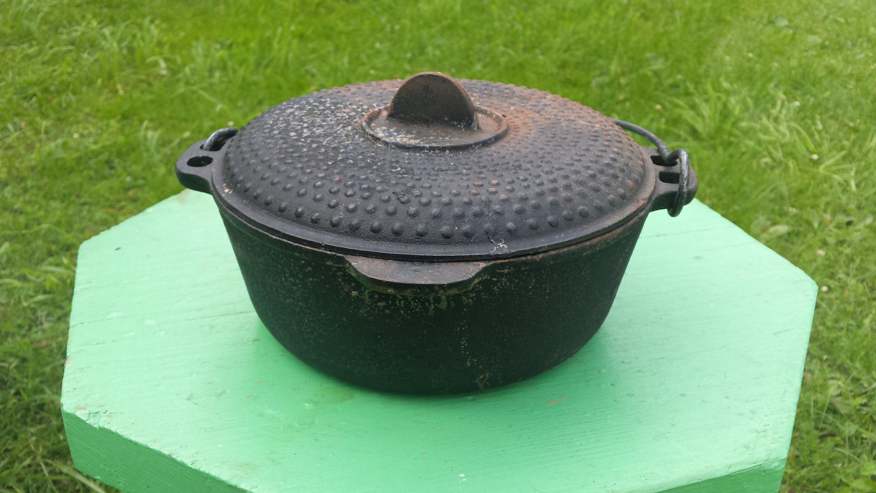 Vintage Primitive Cast Iron Dutch Oven With Lid Primitive Pot