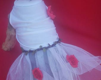 Dog dress, dog white dress with flowers, white dress with flowers for dogs, pets white dress, dress with flowers for pets