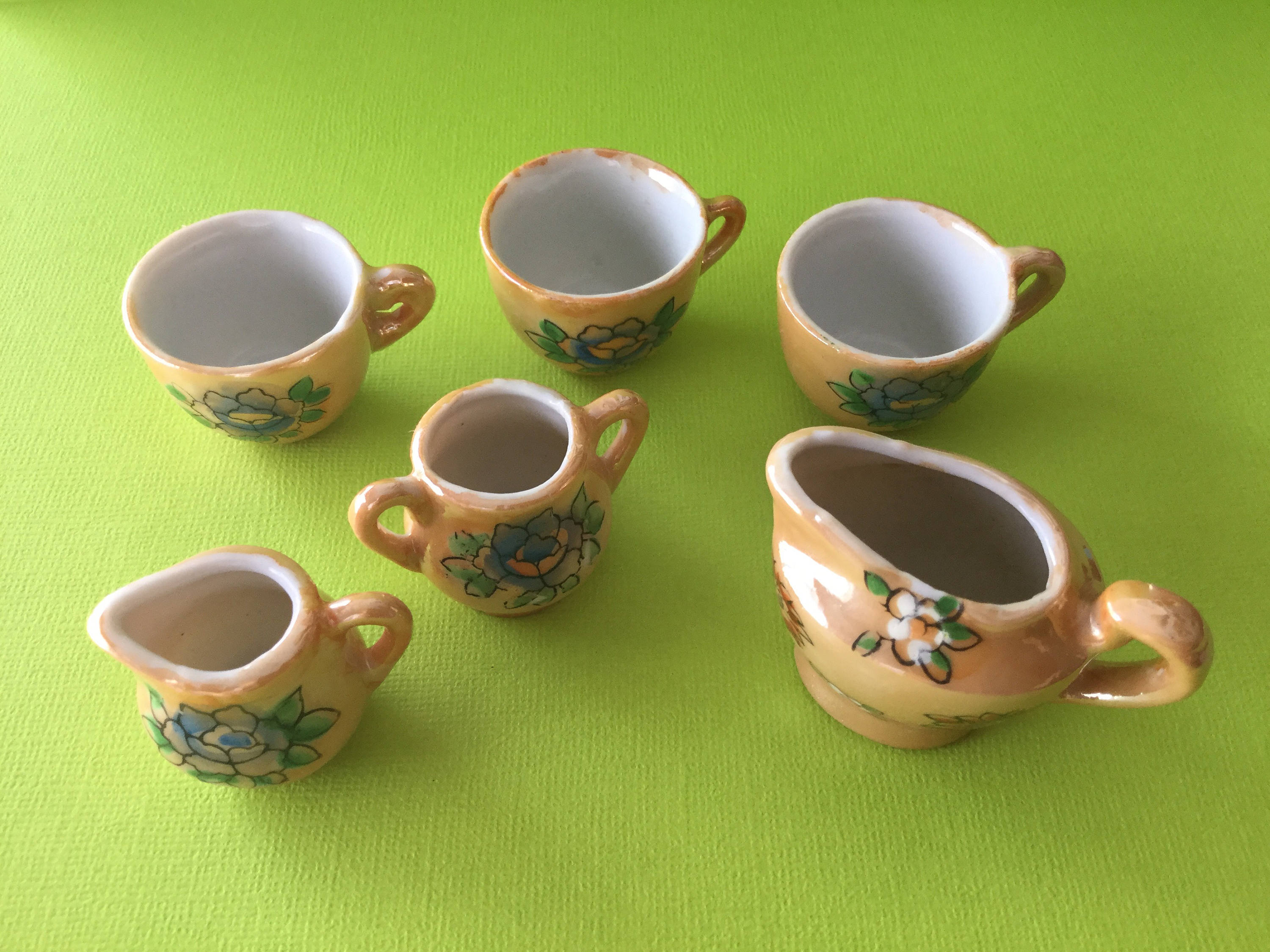 mini japanese tea set