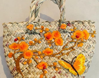 Handmade Straw basket. Straw Bag. Summer Bag.