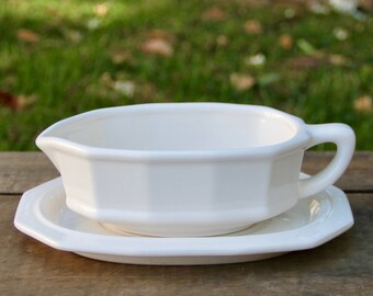 Vintage Ironstone Gravy Boat - Vintage White Ironstone - White Ironstone - White Ironstone Gravy Boat - Stoneware Gravy Boat - White Gravy