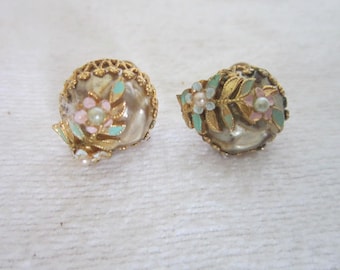 Gold Tone Filigree Faux Pearl & Enameled Flower Screw Back Earrings Retro