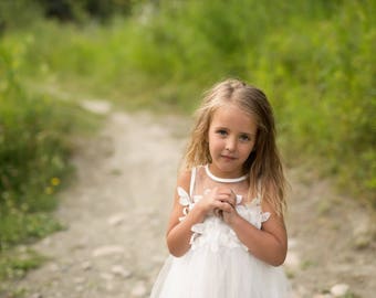 Flower Girl Dress//EWhite Dress//Beach Dress//Communion Dress//Baptism Dress//Birthdaay Party Dress//Toddler Dress//Wedding Dress//Floral