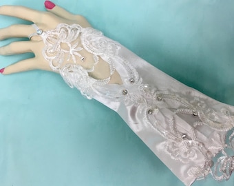 Fingerless White Gloves, Fingerless Black Gloves, Fingerless Lace Gloves, White Wedding Gloves, Black Wedding Gloves,