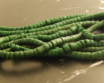 40 green coconut wood beads