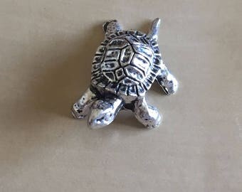 BULK 5 Turtle Tortoise Pendant Antique Silver Beads for Jewelry Making - B24