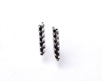 Scotty – Antiqued Sterling Silver Stud Earring