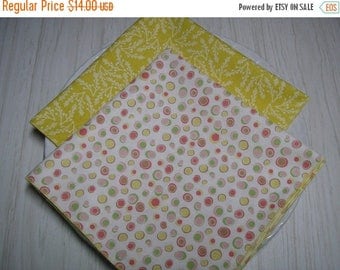 SALE Cloth Napkins Circles Pastels Yellow Modern Leaf Print Set of 4