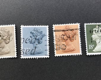 4 collectible stamps from Great Britain - Queen