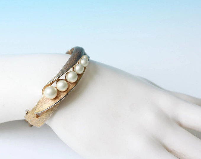 Chunky Faux Pearl Bracelet Hinged Design Bangle Vintage