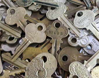 Vintage keys Mixed keys Door keys House keys keys Steampunk keys Cheap bulk Wedding keys Bargain keys Old keys Steampunk Mystery Key lots