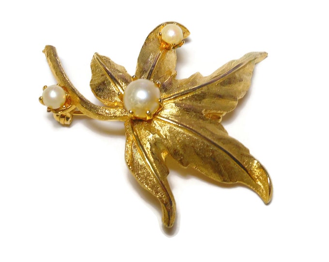 FREE SHIPPING Brooks leaf brooch, three pearl design, brushed gold leaves with and satin gloss pin