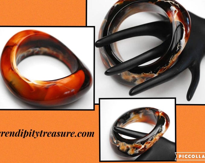 Chunky Lucite Wave Bangle -Brown White Black Marbled - Vintage Plastic - Wide Bracelet