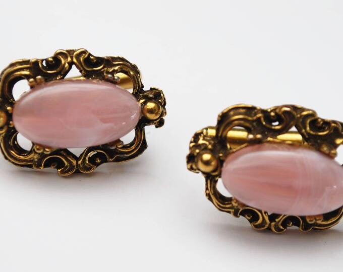 Pink Lucite cuff link - gold metal - Mid century - Oval plastic - vintage cuff links