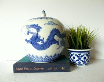 Lidded Chinois Vase Blue and White Ginger Jar Dragon Vase Large Ceramic Vase Asian Decor Oriental Decor Palm Beach Decor Chinoiserie Chic
