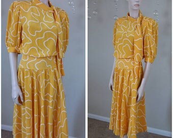 Beautiful Vintage yellow 90s dress by Albert Nipon Sakowitz