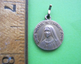 Saint Theresa Medal, Sainte Therese Medaille, Rolled Gold Religious Medal, French Religious Medal