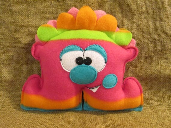 Rainbow Friends Pink Monster