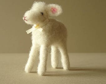 Christmas Ornament, Sheep Figurine, Farm Animal Nursery, Tree Ornament, Lamb Home Decor, Farm Nursery Decor, Xmas Tree, Felt Ornament