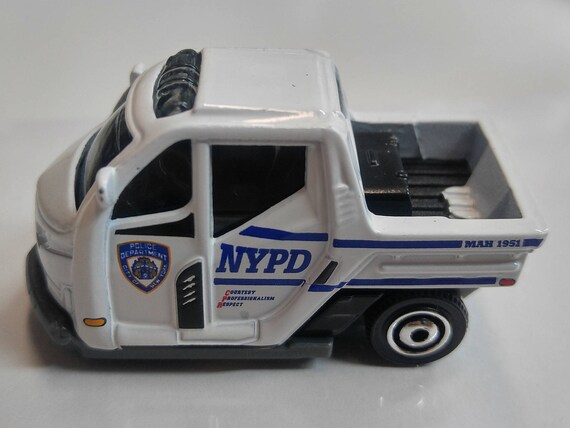 Matchbox Small Diecast Model NYPD Cushman Scooter Meter Matchbox Small Diecast Model NYPD Cushman Scooter Meter