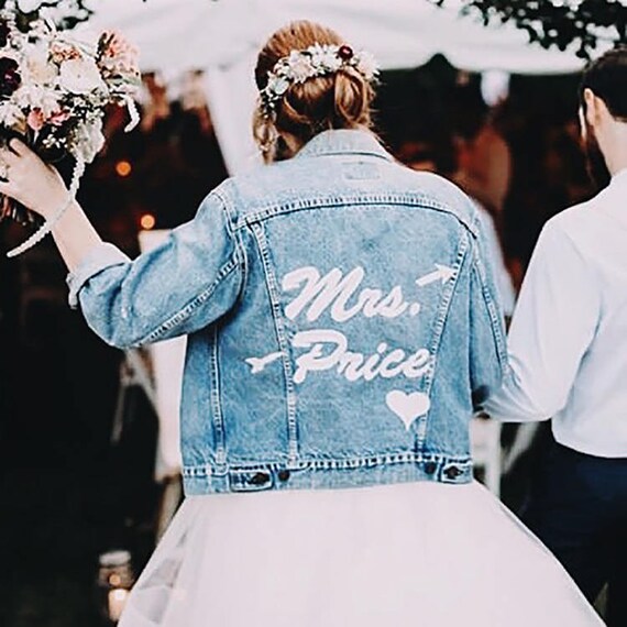 can i wear a jean jacket to a wedding